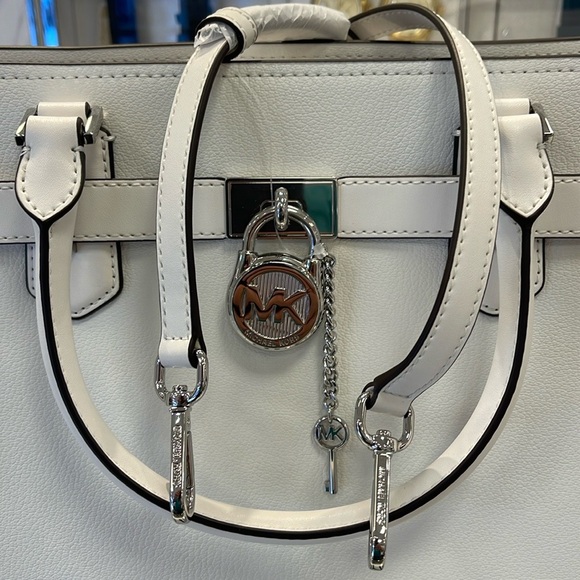 MICHAEL KORS HAMILTON MEDIUM SATCHEL
COLOR: OPTIC WHITE
NWT - Picture 14 of 16